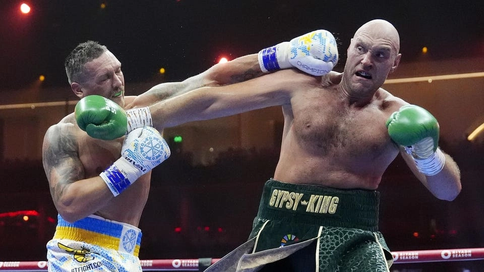 Tyson Fury dời lịch tái đấu Oleksandr Usyk