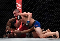 Có thể bạn chưa biết: Robert Whittaker từng là nhà vô địch Wrestling của Australia?